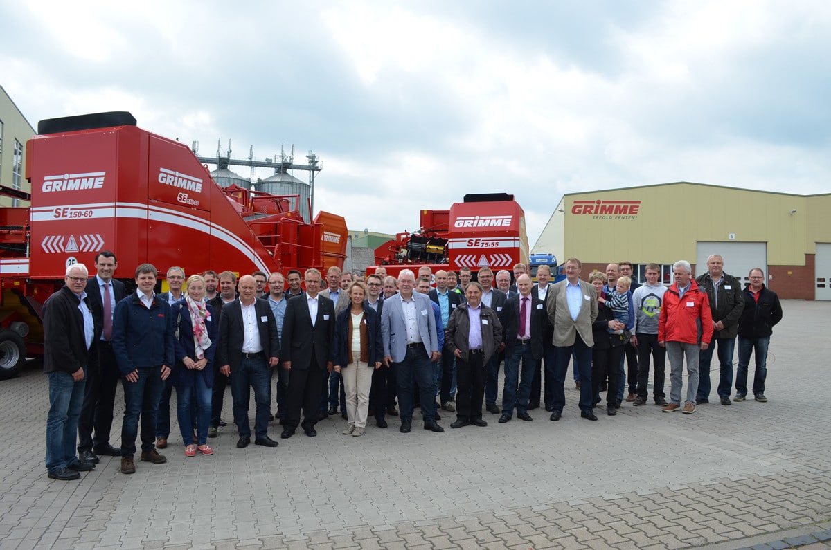 Maschinenbaunetzwerk besucht Firma Grimme Über 40 Maschinen- und Anlagenbauer aus der Region nutzen die Möglichkeit zu einer Werksbesichtigung bei Grimme mit anschließendem unternehmerischen Austausch.